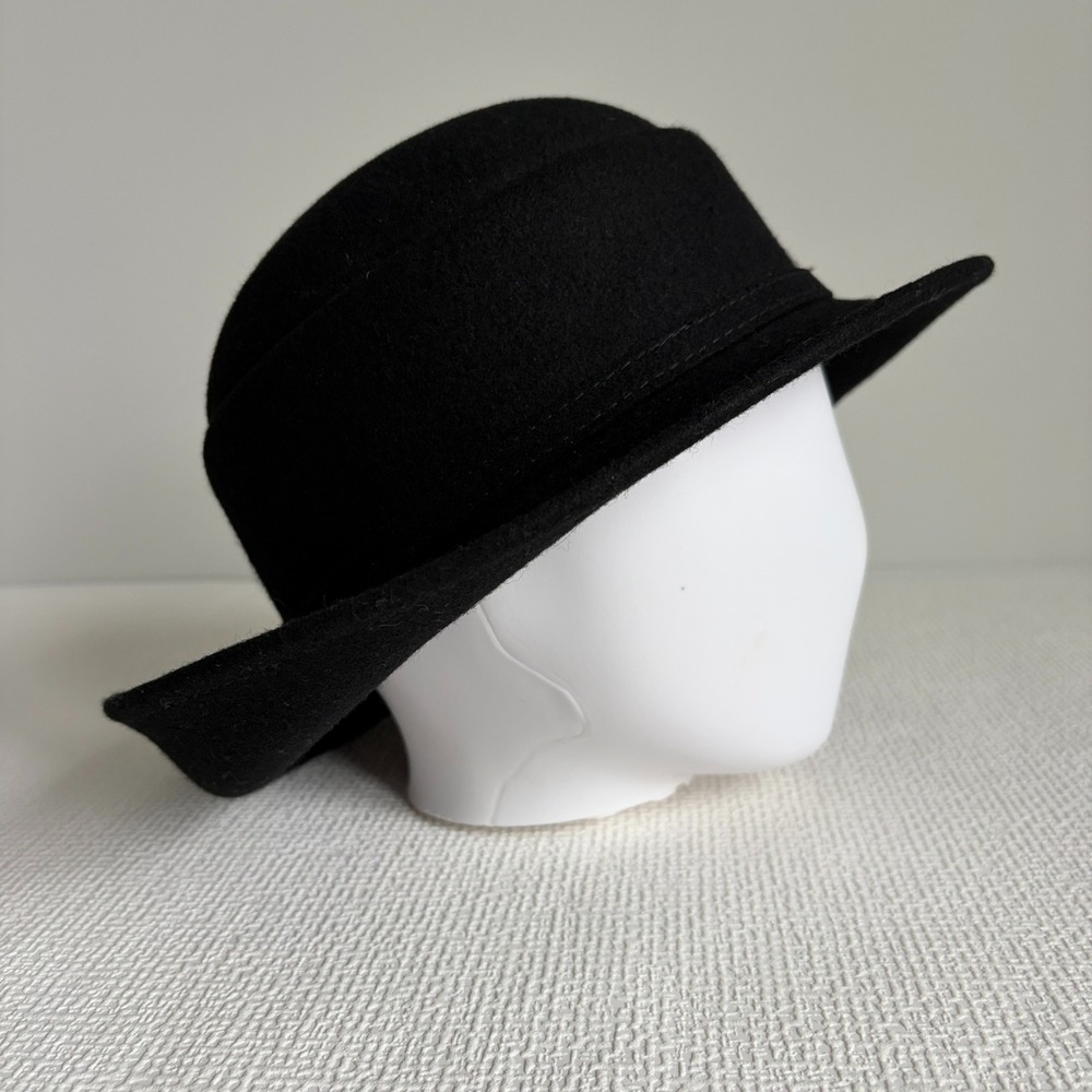 Liz Claiborne Cloche Hat Wool Felt Feather Accent OS Black Whimsigoth Capsule - Picture 3 of 10